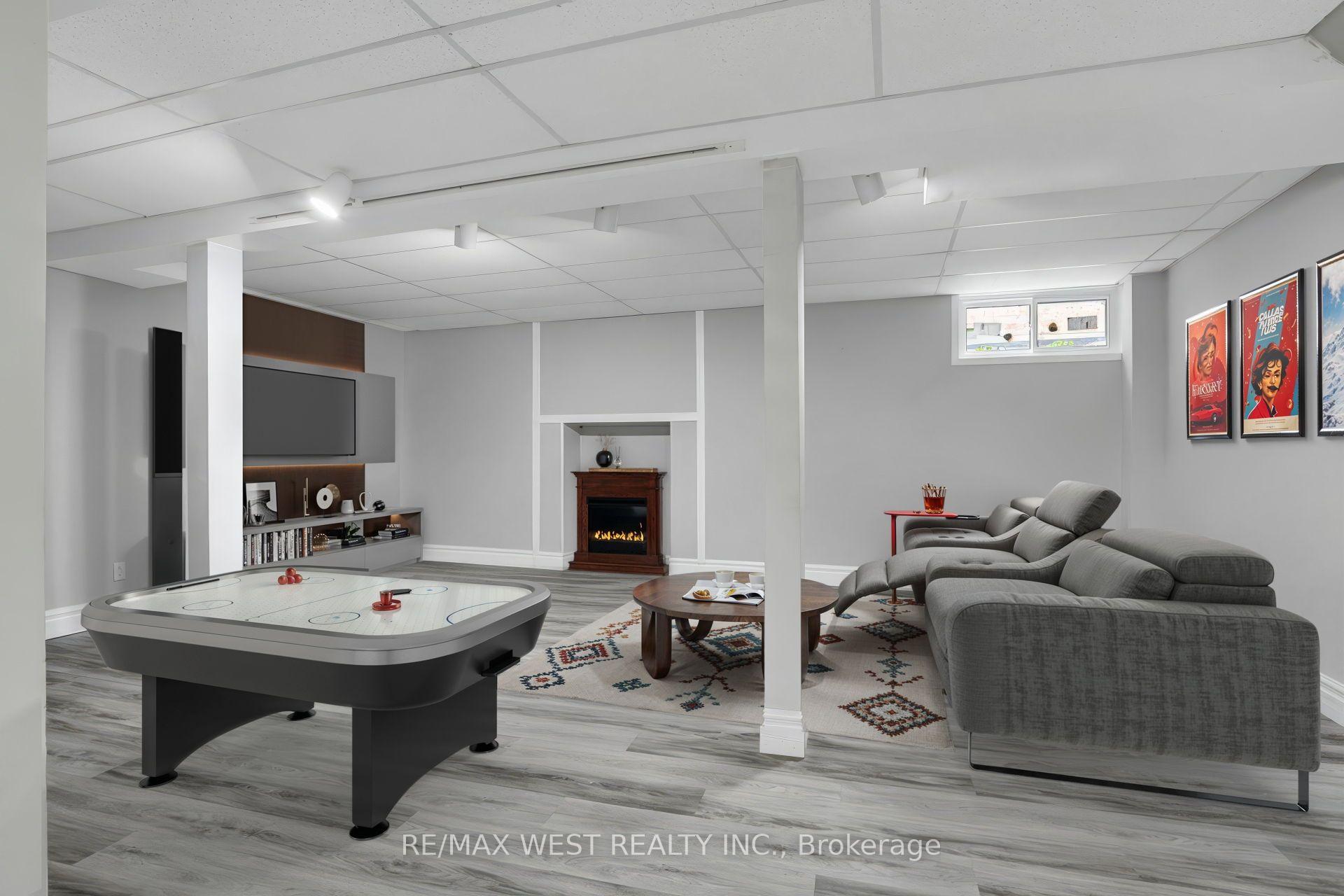 Photo 37 of 930 Maramis Court, Mississauga, Lorne Park — HOMEH