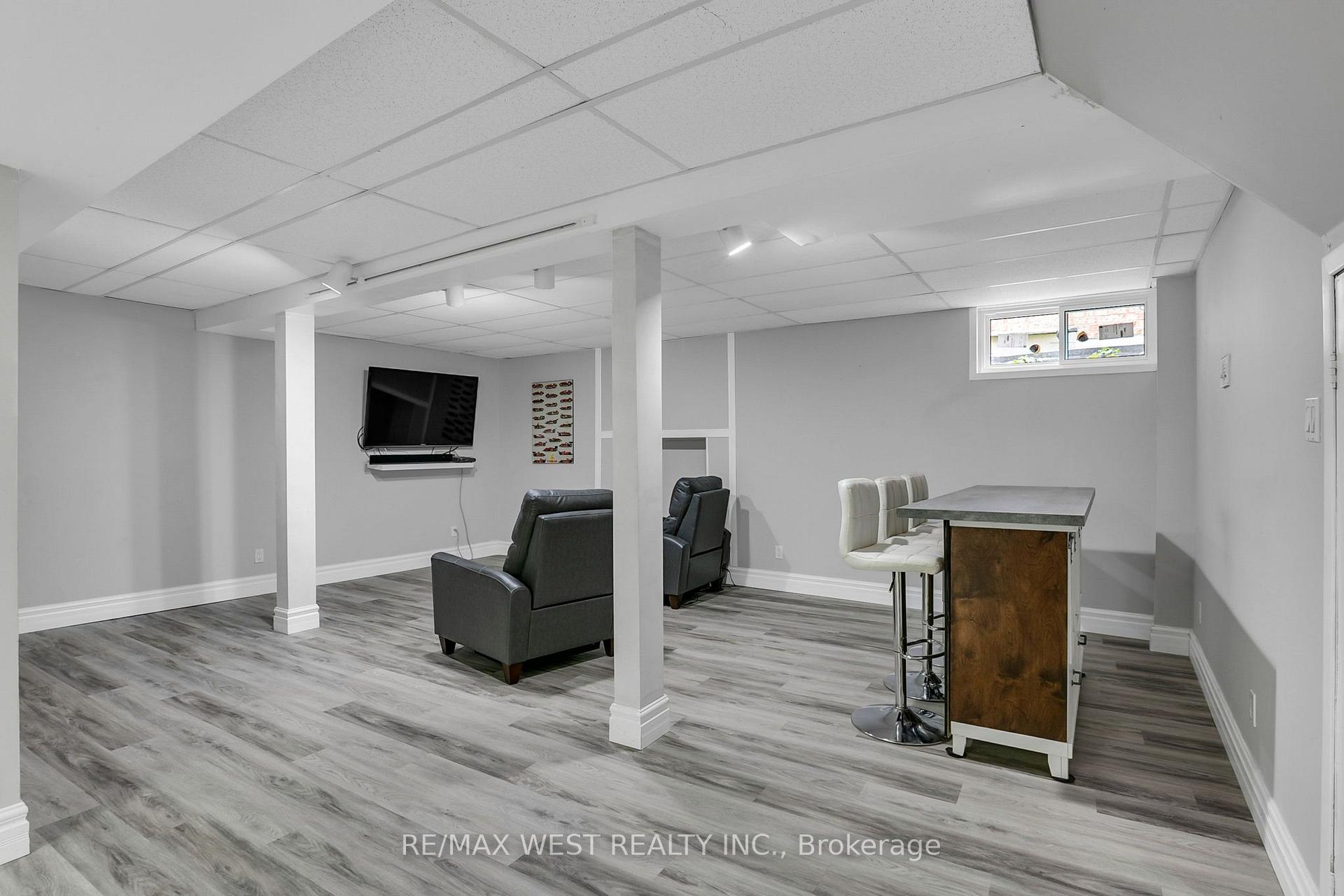 Photo 38 of 930 Maramis Court, Mississauga, Lorne Park — HOMEH