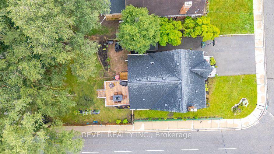 Photo 15 of 59 Lyons Avenue, Brantford, Henderson-Sky Acres — HOMEH
