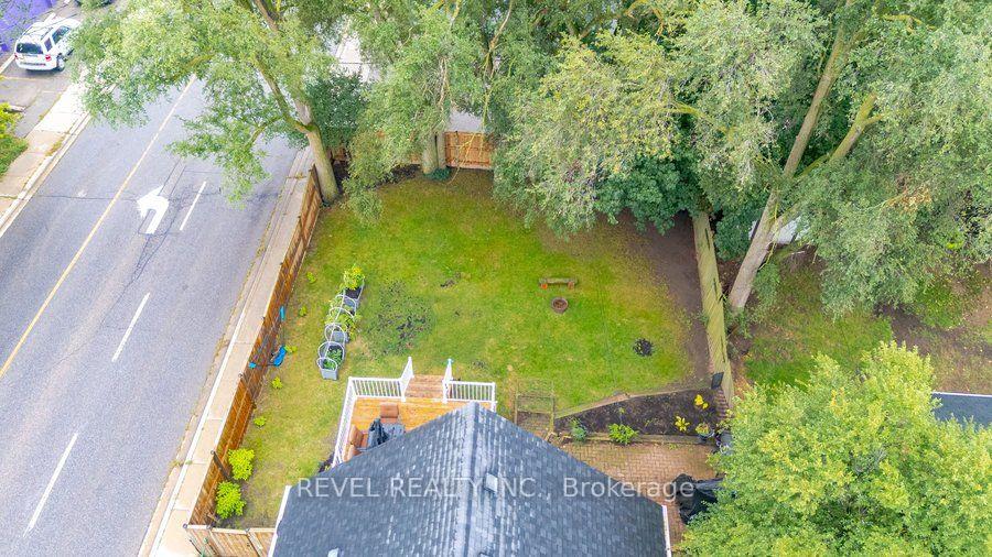 Photo 17 of 59 Lyons Avenue, Brantford, Henderson-Sky Acres — HOMEH