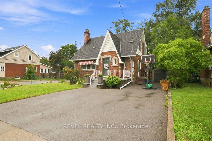 Photo 4 of 59 Lyons Avenue, Brantford, Henderson-Sky Acres — HOMEH
