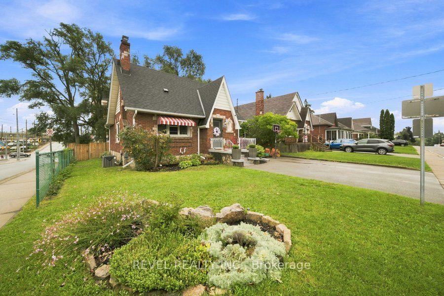 Photo 8 of 59 Lyons Avenue, Brantford, Henderson-Sky Acres — HOMEH