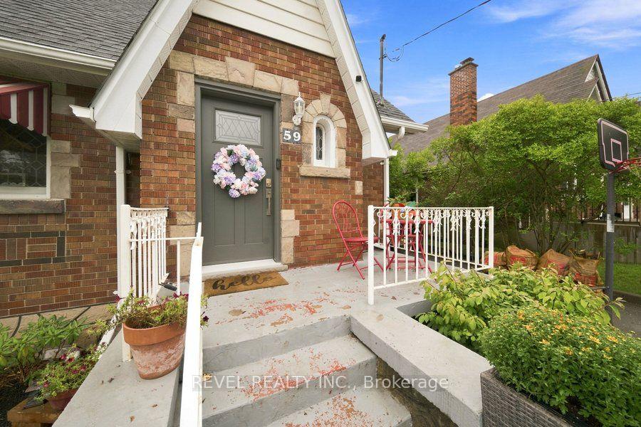 Photo 16 of 59 Lyons Avenue, Brantford, Henderson-Sky Acres — HOMEH