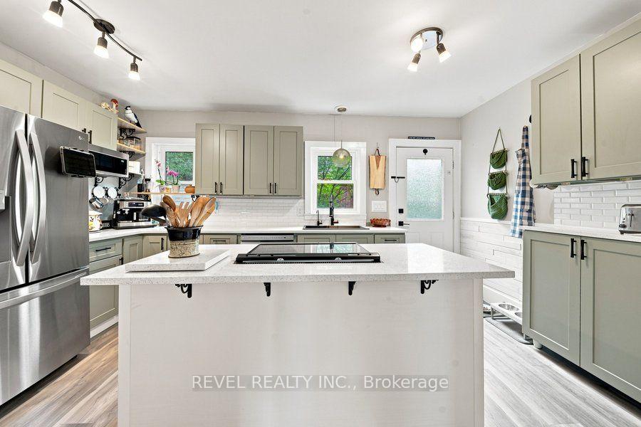 Photo 27 of 59 Lyons Avenue, Brantford, Henderson-Sky Acres — HOMEH