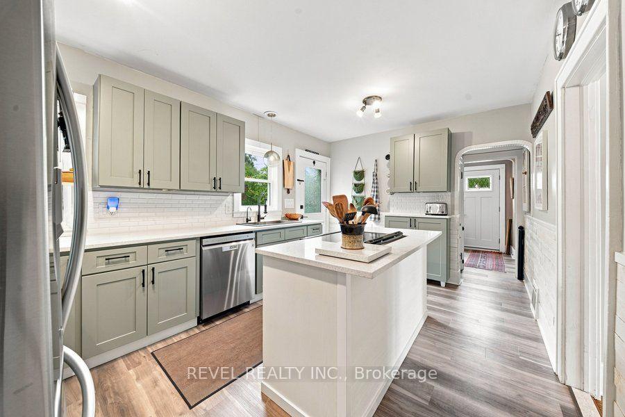 Photo 28 of 59 Lyons Avenue, Brantford, Henderson-Sky Acres — HOMEH