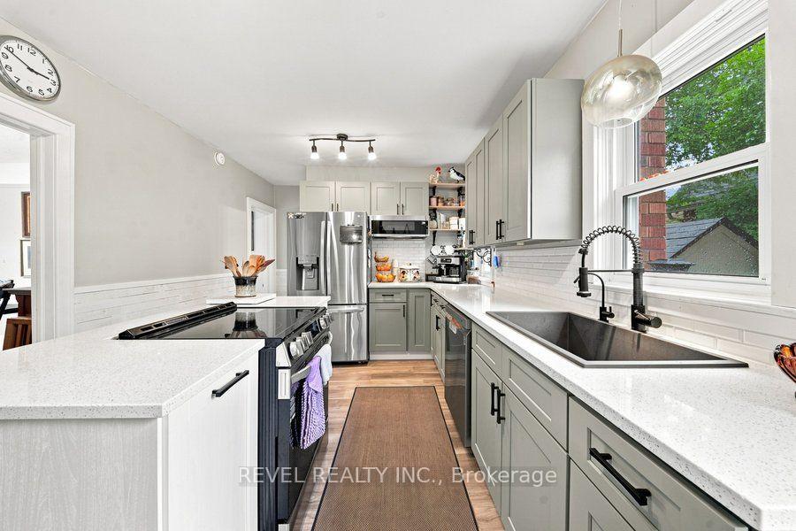 Photo 29 of 59 Lyons Avenue, Brantford, Henderson-Sky Acres — HOMEH