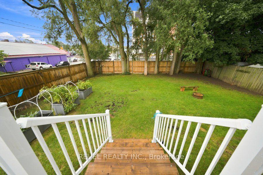 Photo 44 of 59 Lyons Avenue, Brantford, Henderson-Sky Acres — HOMEH