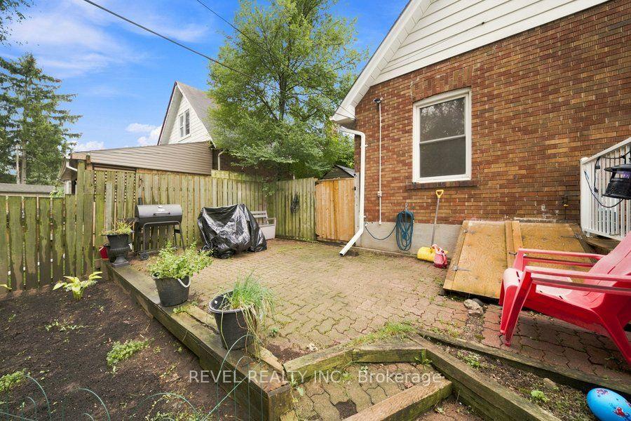 Photo 49 of 59 Lyons Avenue, Brantford, Henderson-Sky Acres — HOMEH