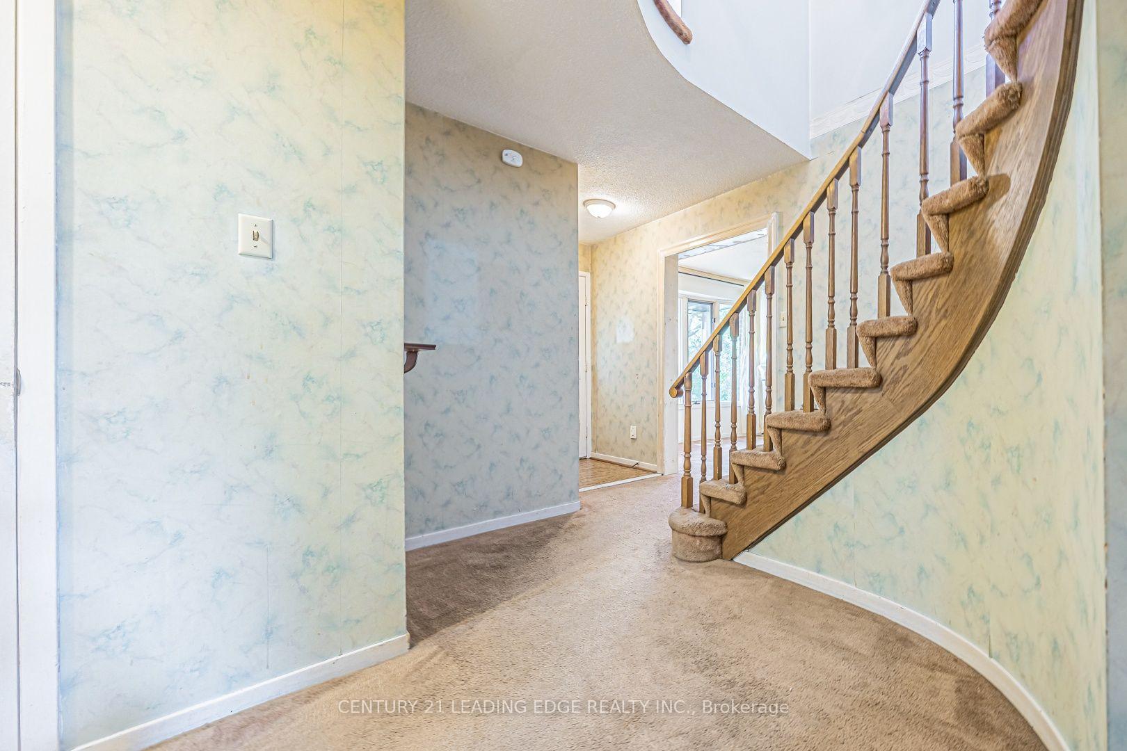 Photo 6 of 14 Buchanan Drive, Markham, Unionville — HOMEH
