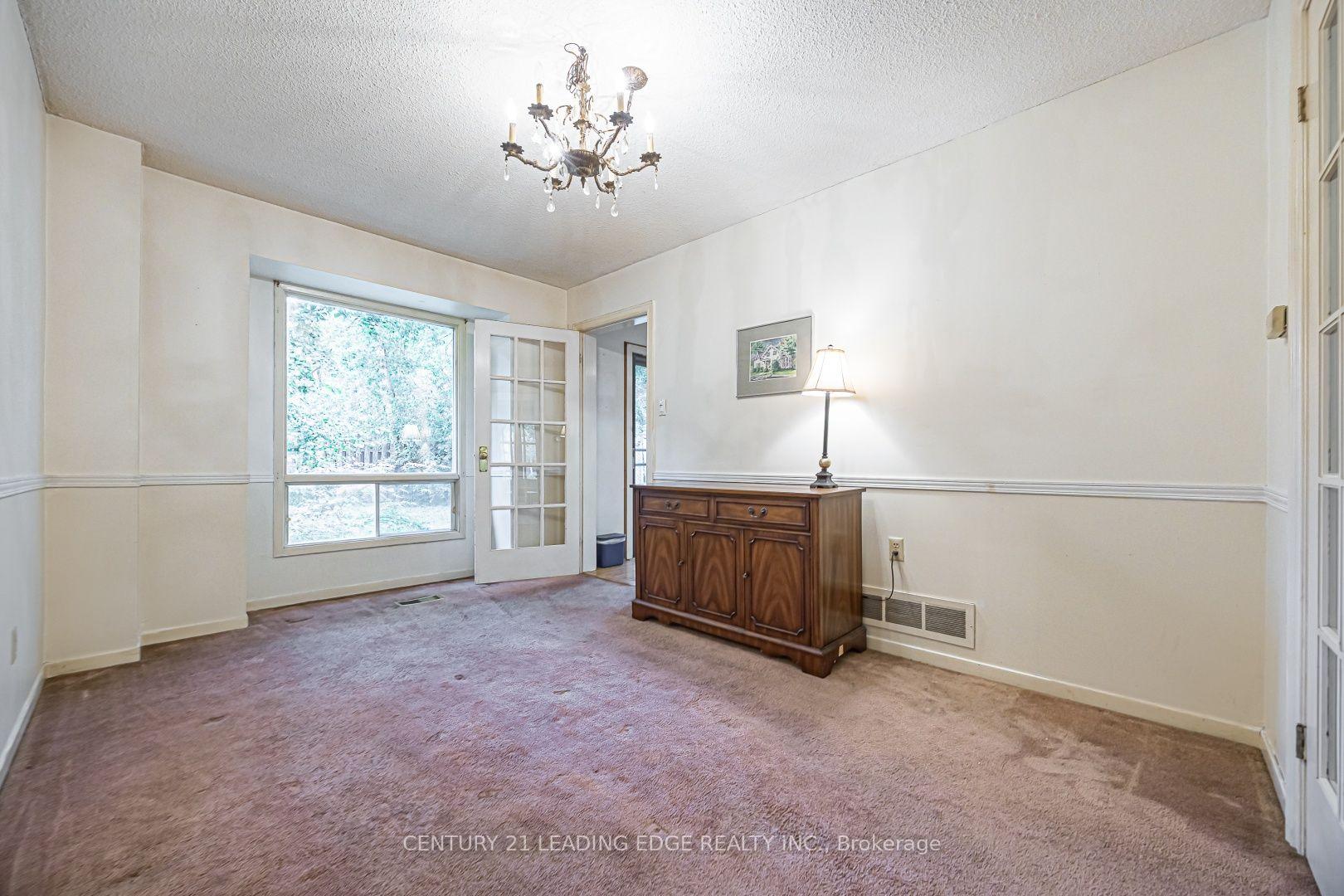 Photo 10 of 14 Buchanan Drive, Markham, Unionville — HOMEH