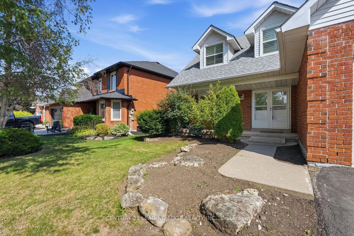 Photo 4 of 2409 Butternut Crescent, Burlington, Headon — HOMEH