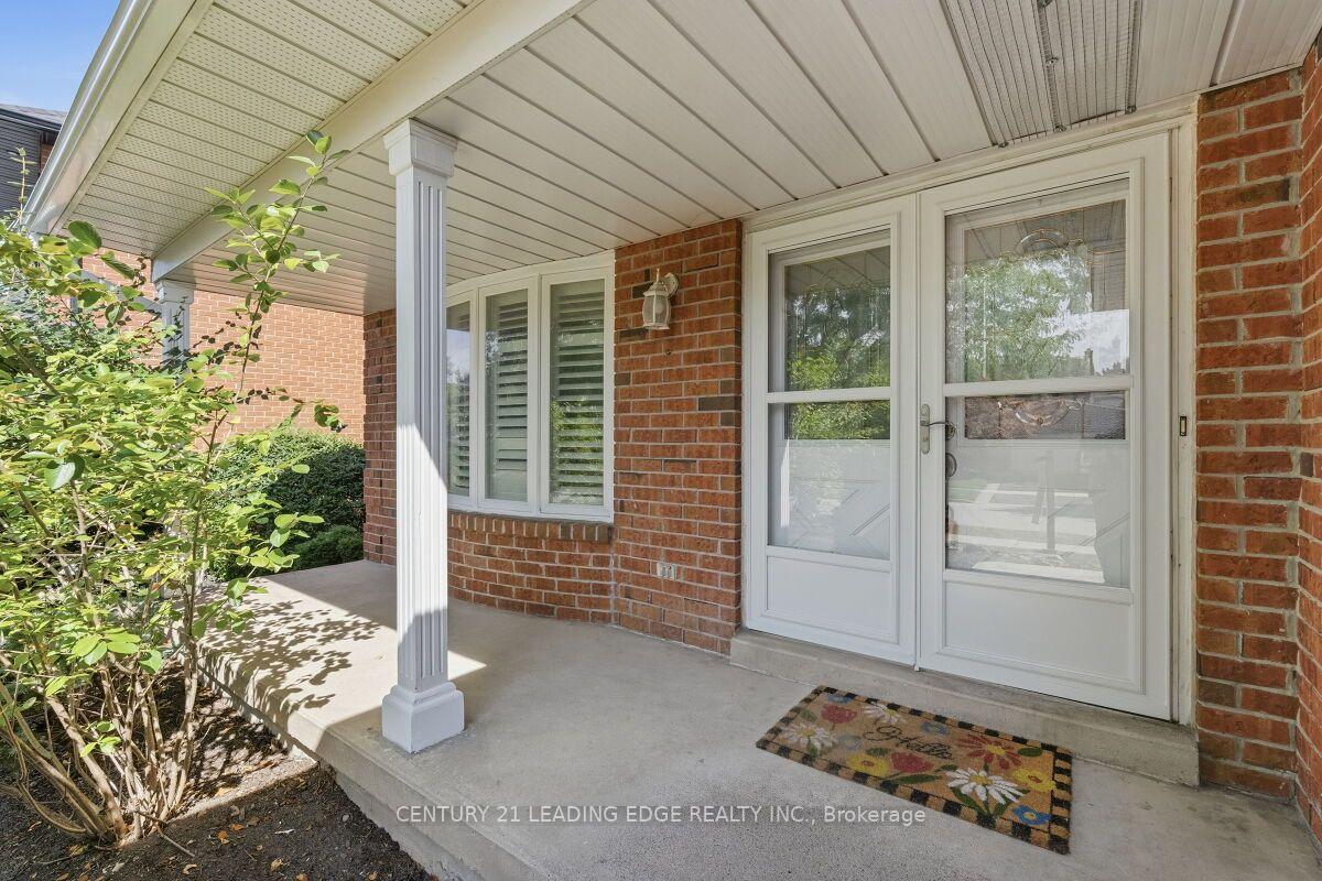 Photo 6 of 2409 Butternut Crescent, Burlington, Headon — HOMEH