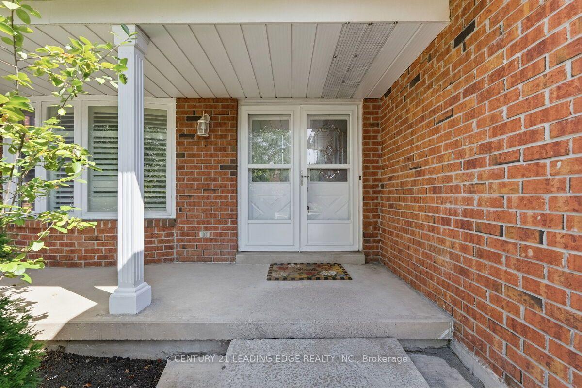 Photo 7 of 2409 Butternut Crescent, Burlington, Headon — HOMEH
