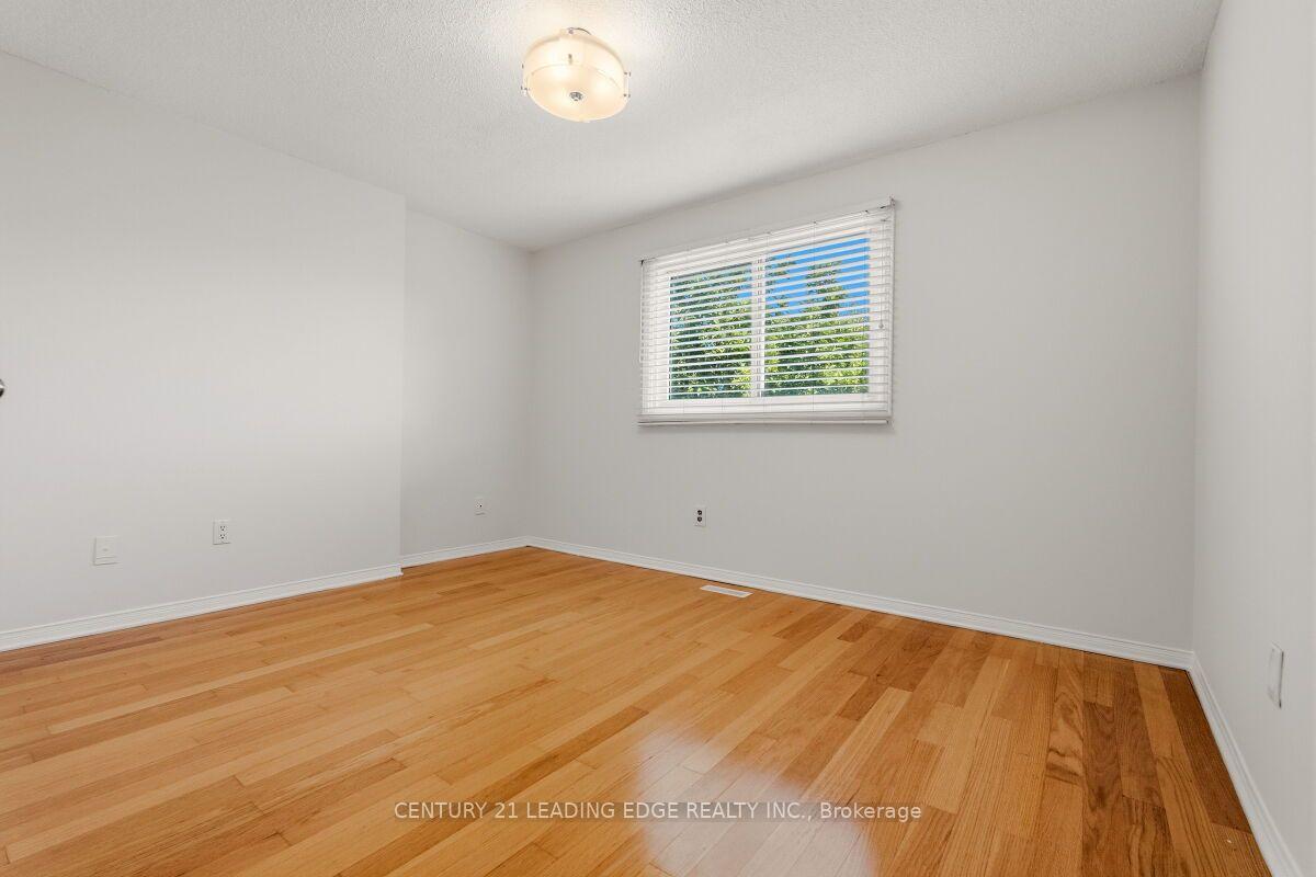 Photo 34 of 2409 Butternut Crescent, Burlington, Headon — HOMEH