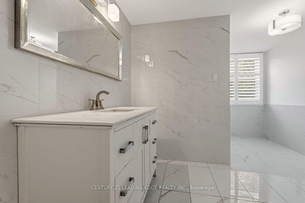 Photo 36 of 2409 Butternut Crescent, Burlington, Headon — HOMEH
