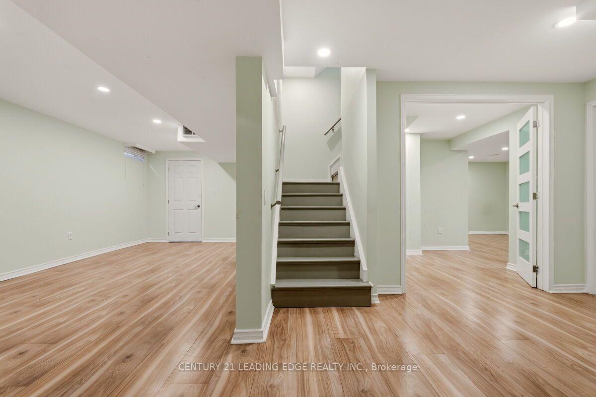 Photo 39 of 2409 Butternut Crescent, Burlington, Headon — HOMEH