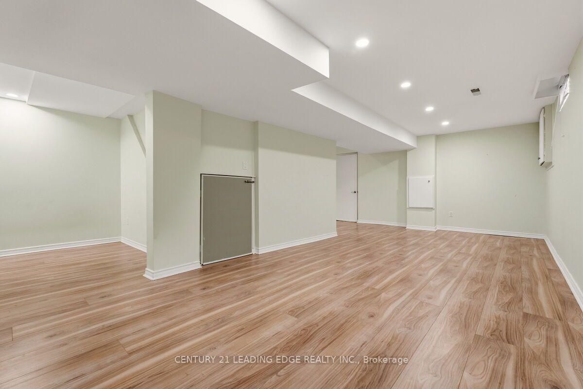 Photo 40 of 2409 Butternut Crescent, Burlington, Headon — HOMEH