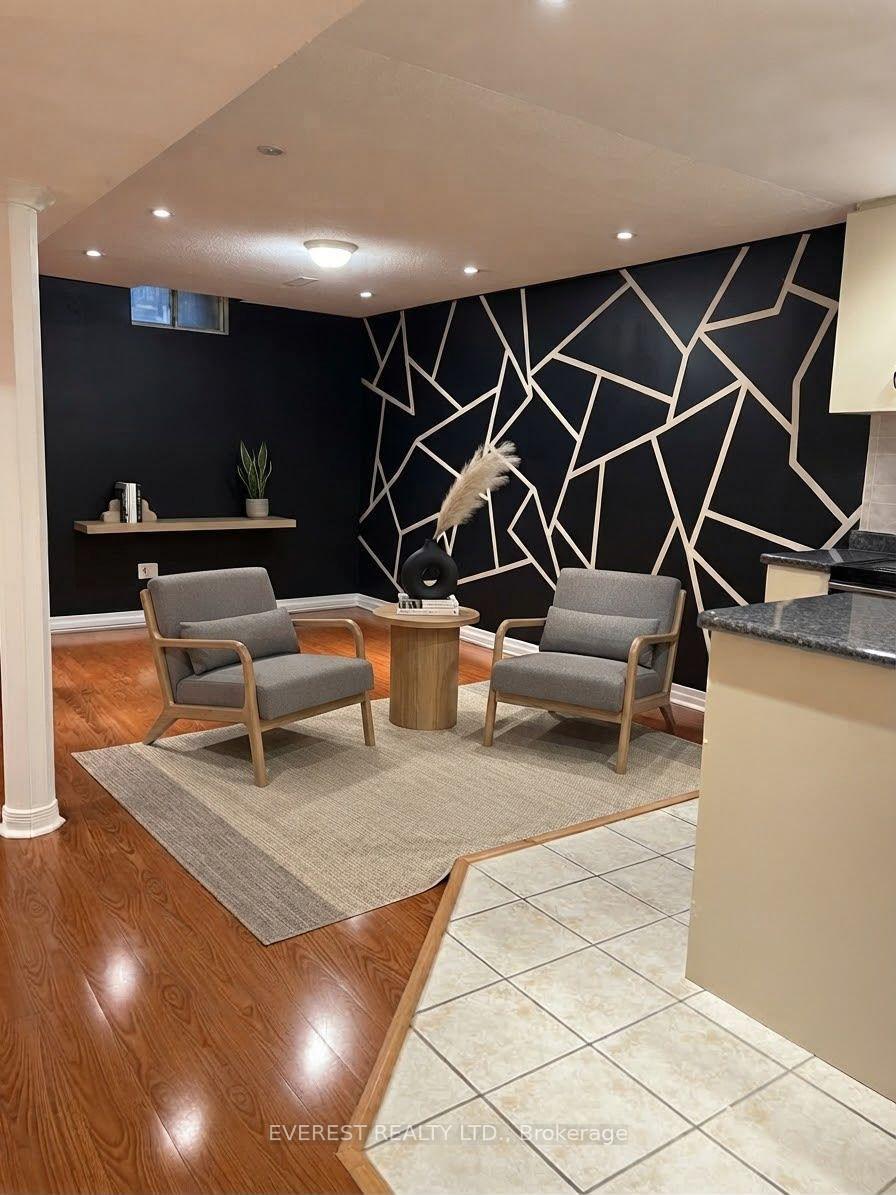 Photo 7 of 6479 Valiant Heights, Mississauga, Meadowvale Village — HOMEH