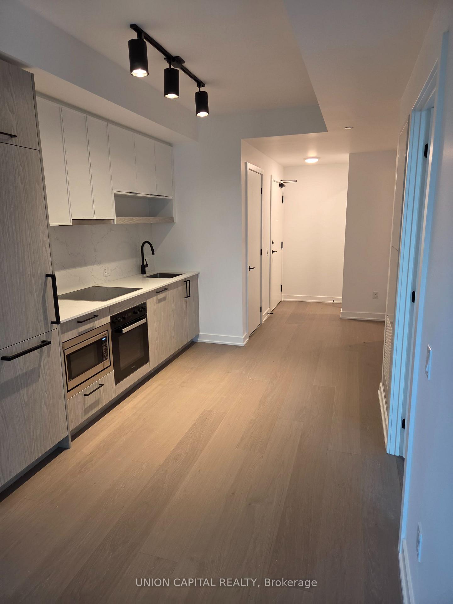 Photo 7 of Unit 1901, 91 Montclair Avenue, Toronto, Forest Hill South — HOMEH