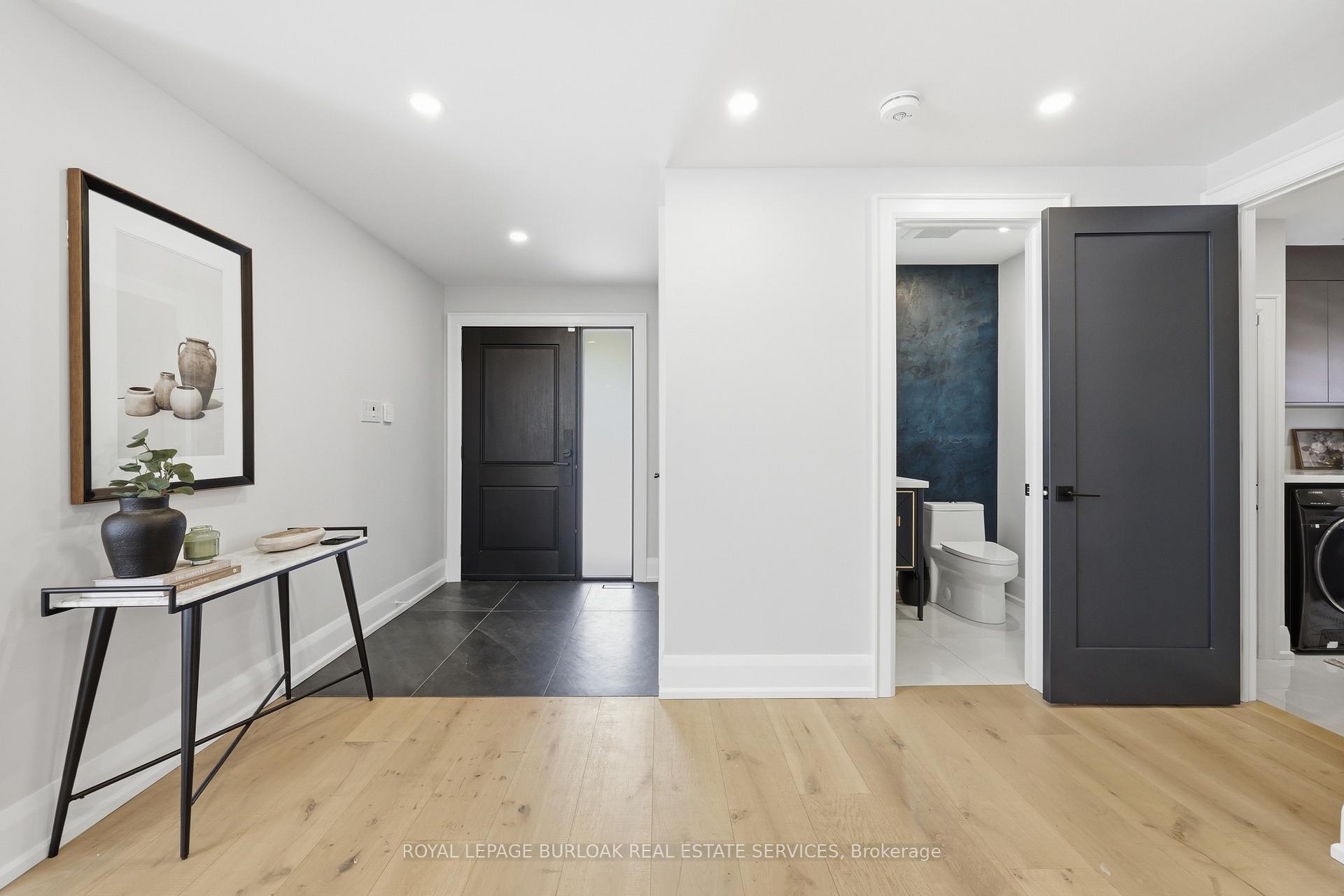 Photo 5 of 2029 Kempton Park Drive, Mississauga, Central Erin Mills — HOMEH