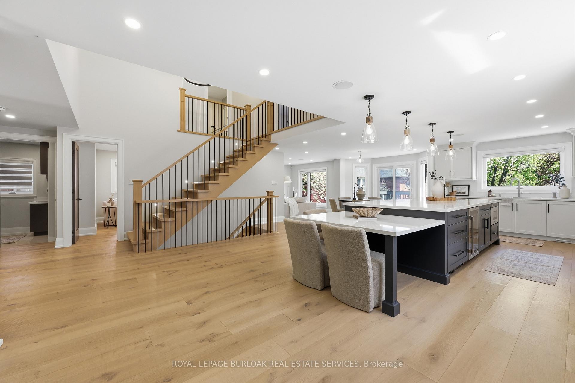 Photo 8 of 2029 Kempton Park Drive, Mississauga, Central Erin Mills — HOMEH