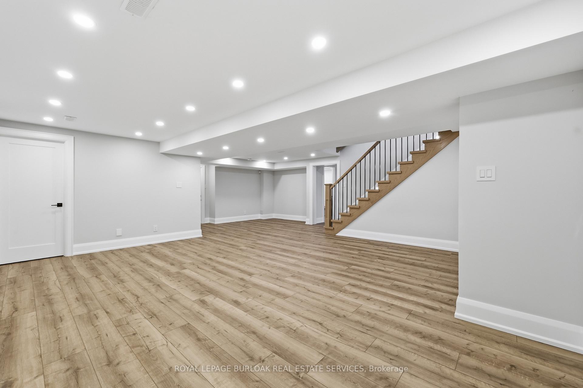 Photo 39 of 2029 Kempton Park Drive, Mississauga, Central Erin Mills — HOMEH