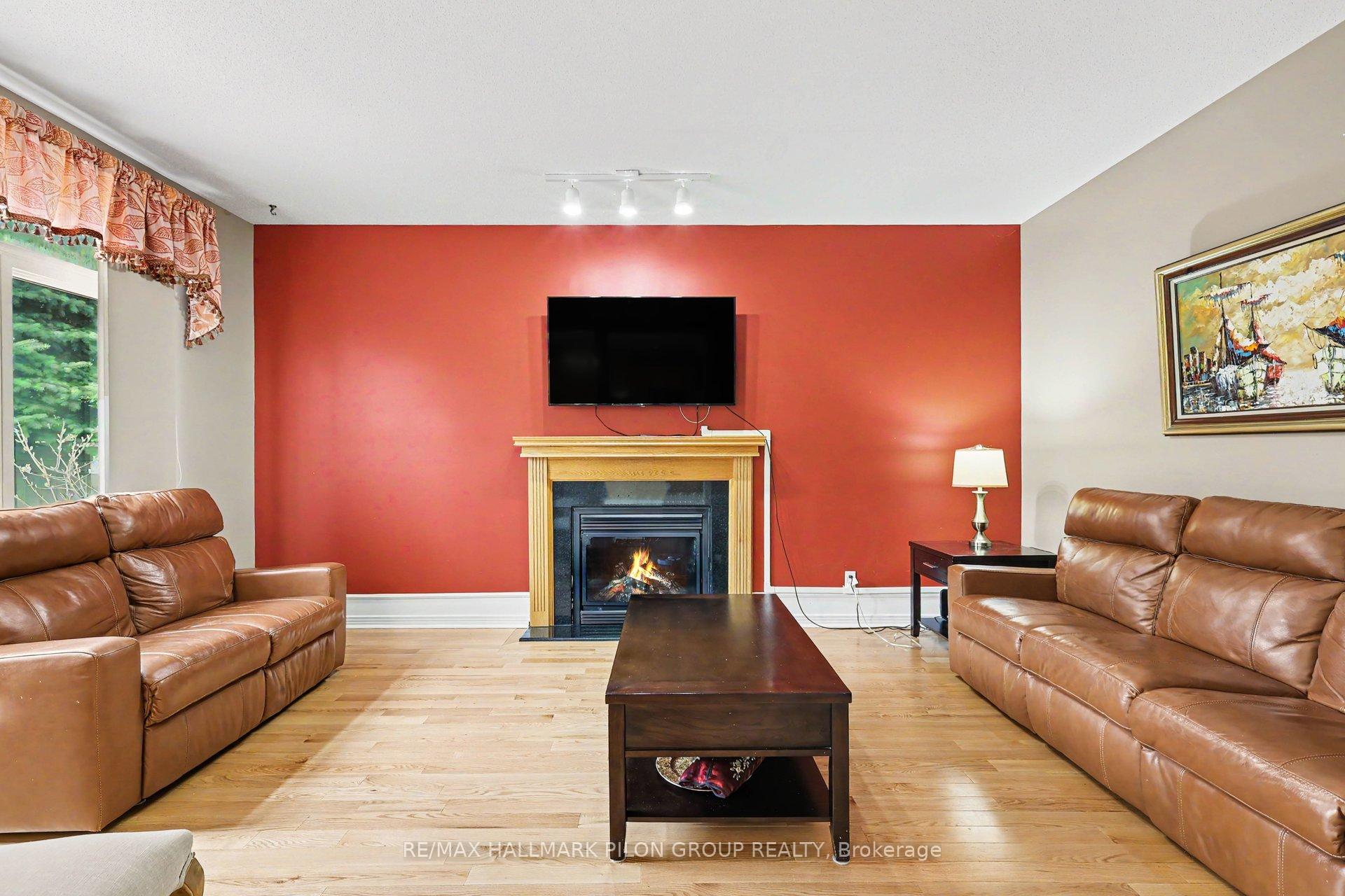Photo 8 of 2039 Calico Crescent, Ottawa, Notting Hill/Summerside — HOMEH