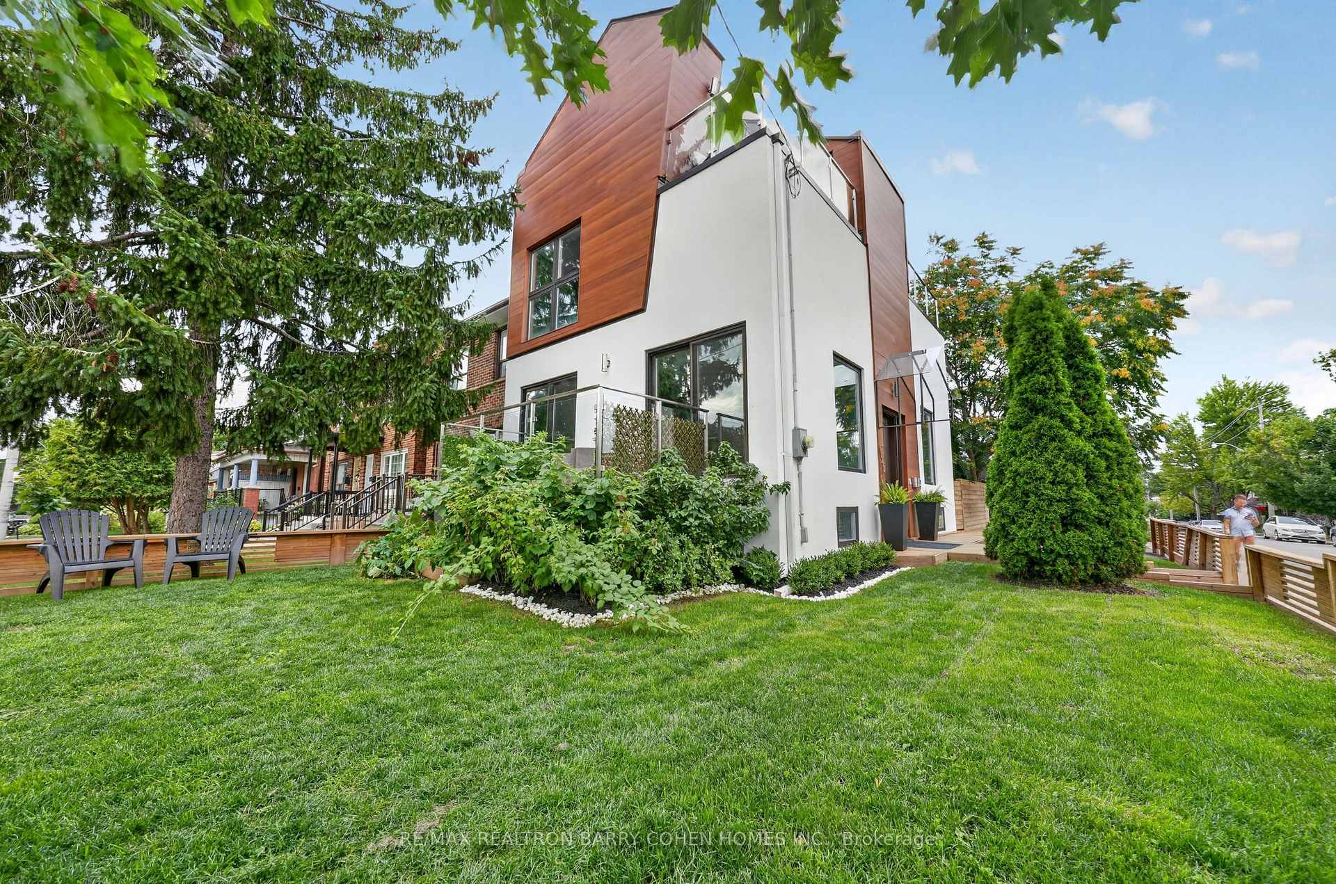 Photo 6 of 120 Hope Street, Toronto, Corso Italia-Davenport — HOMEH
