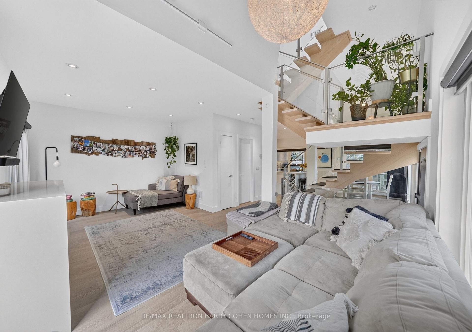 Photo 9 of 120 Hope Street, Toronto, Corso Italia-Davenport — HOMEH