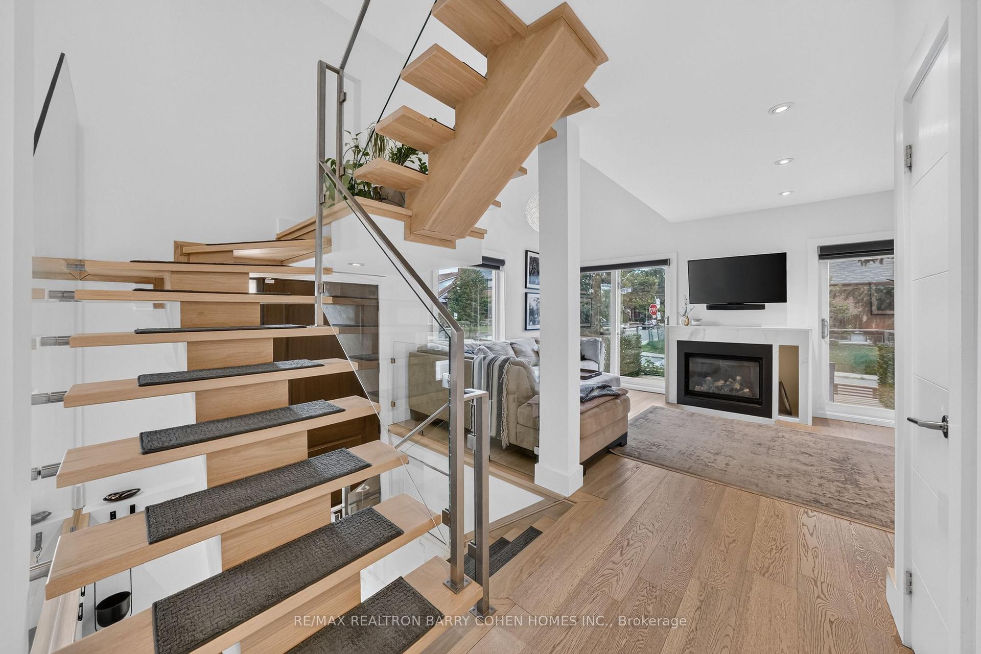 Photo 14 of 120 Hope Street, Toronto, Corso Italia-Davenport — HOMEH