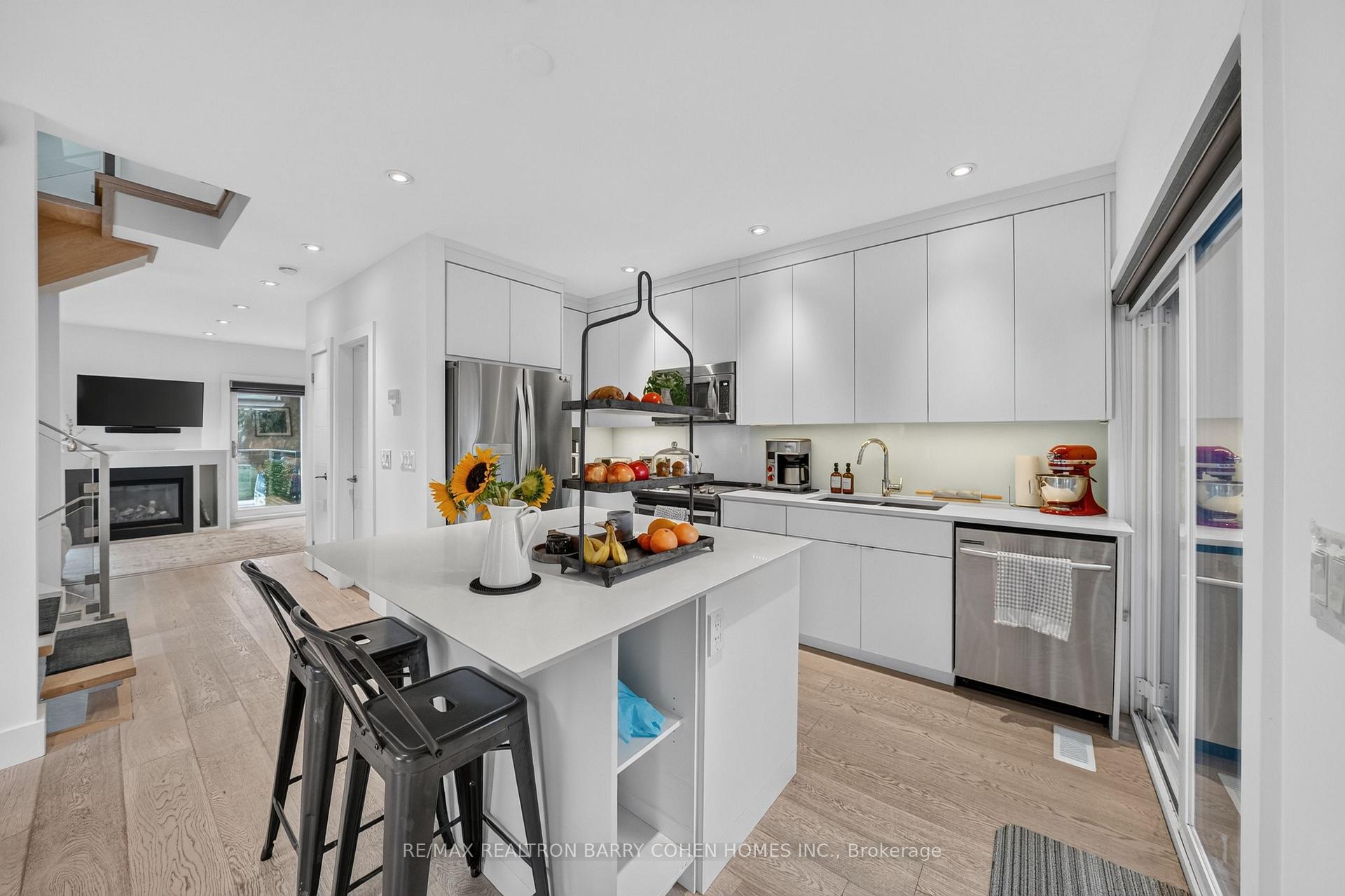 Photo 18 of 120 Hope Street, Toronto, Corso Italia-Davenport — HOMEH