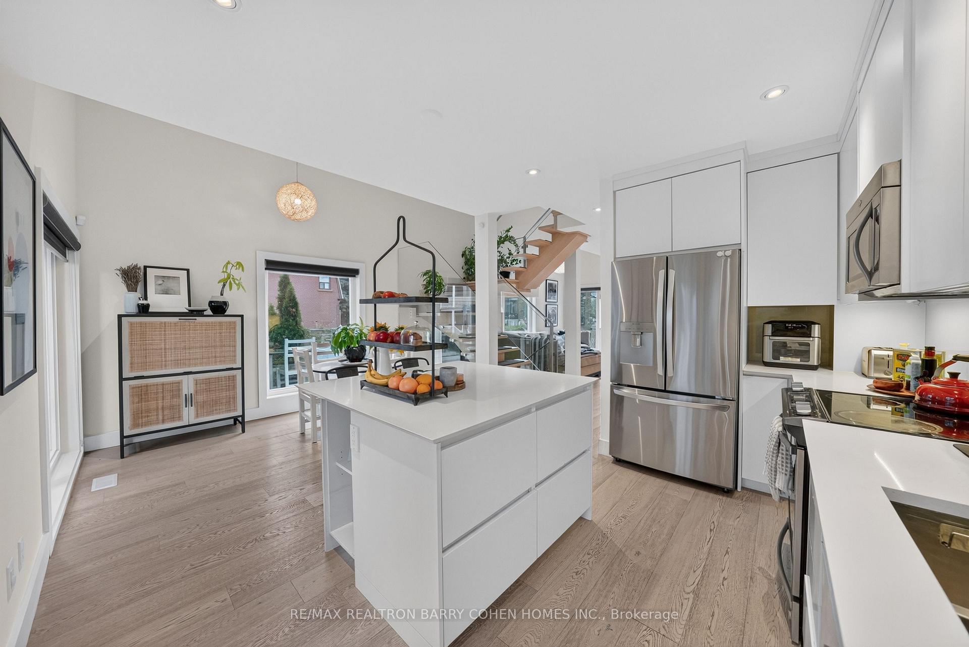 Photo 20 of 120 Hope Street, Toronto, Corso Italia-Davenport — HOMEH