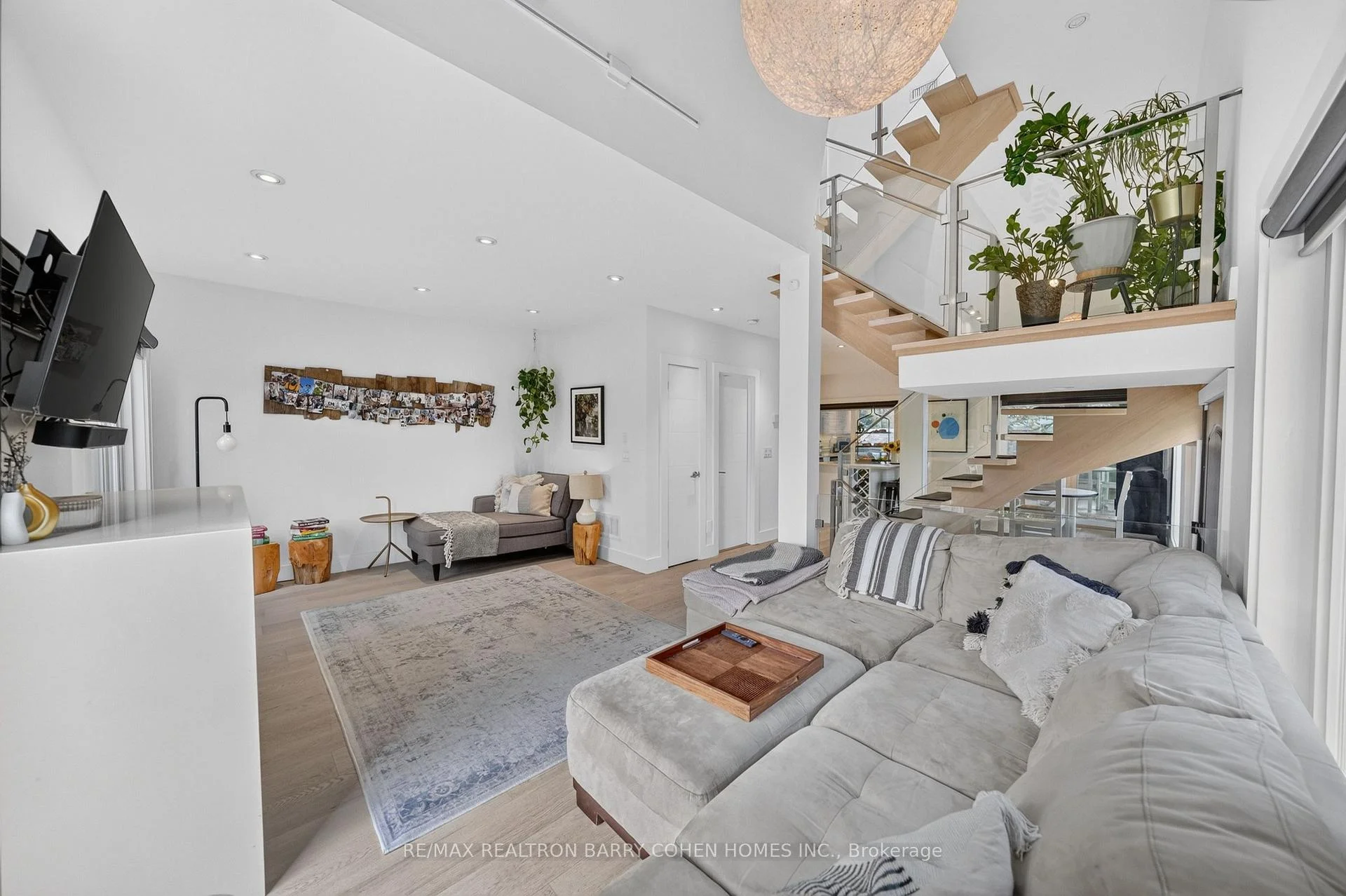 Photo 17 of 120 Hope Street, Toronto, Corso Italia-Davenport — HOMEH