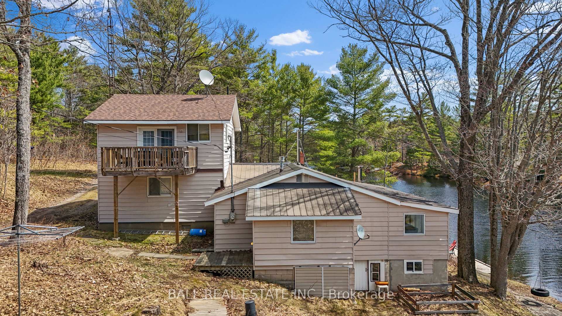 Photo 8 of 1089 Cedar Crest Lane, Frontenac, Frontenac North — HOMEH