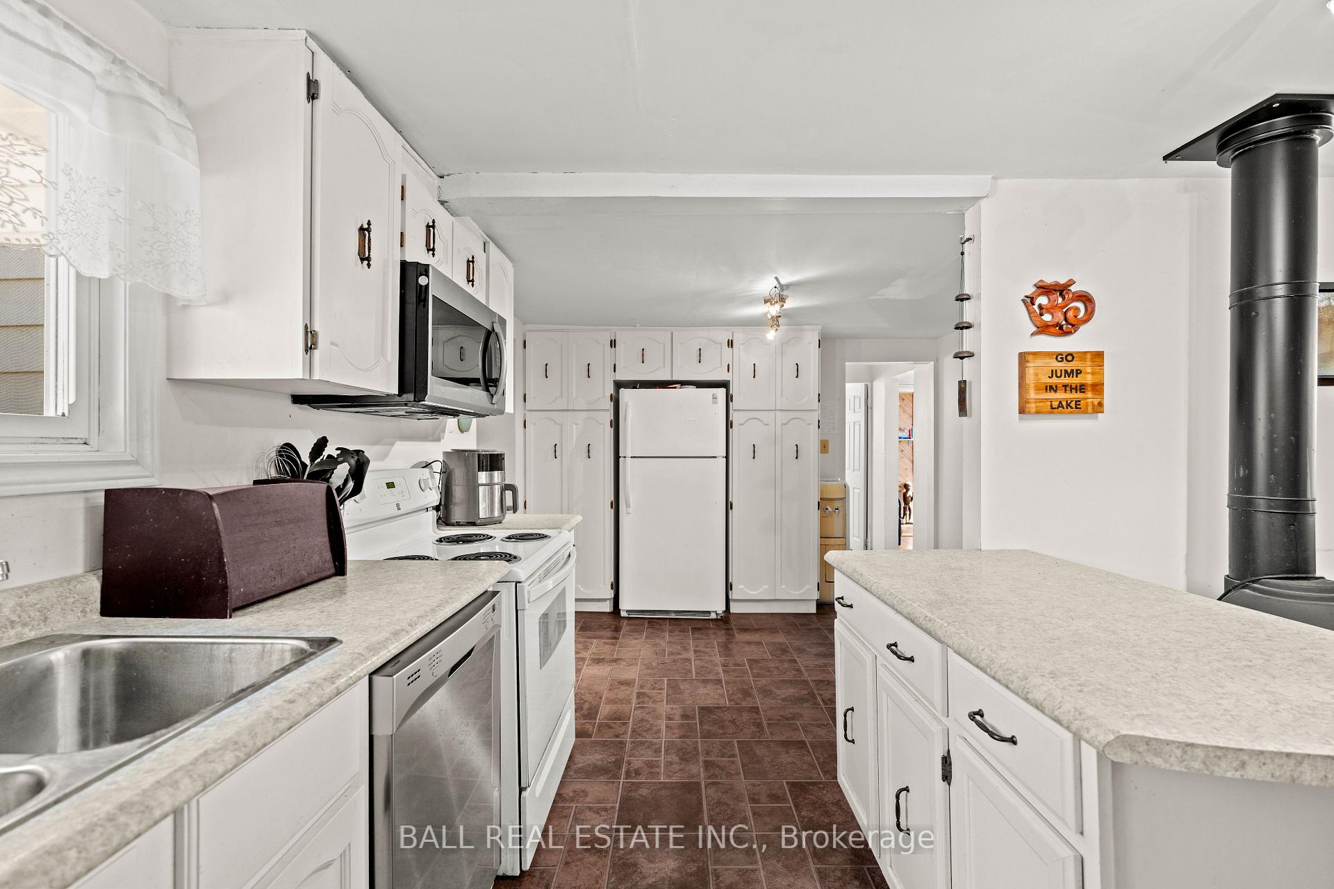 Photo 12 of 1089 Cedar Crest Lane, Frontenac, Frontenac North — HOMEH