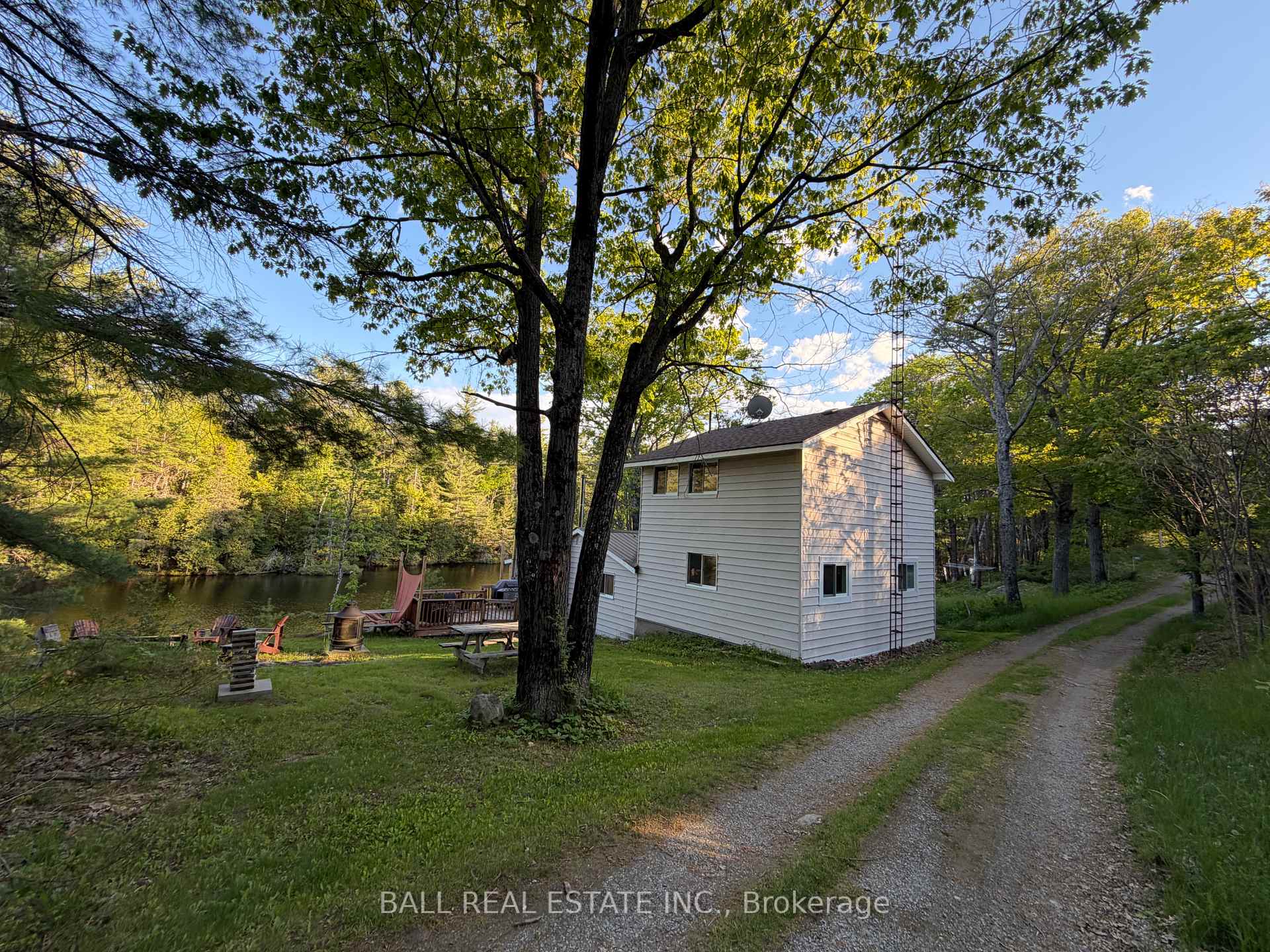 Photo 47 of 1089 Cedar Crest Lane, Frontenac, Frontenac North — HOMEH