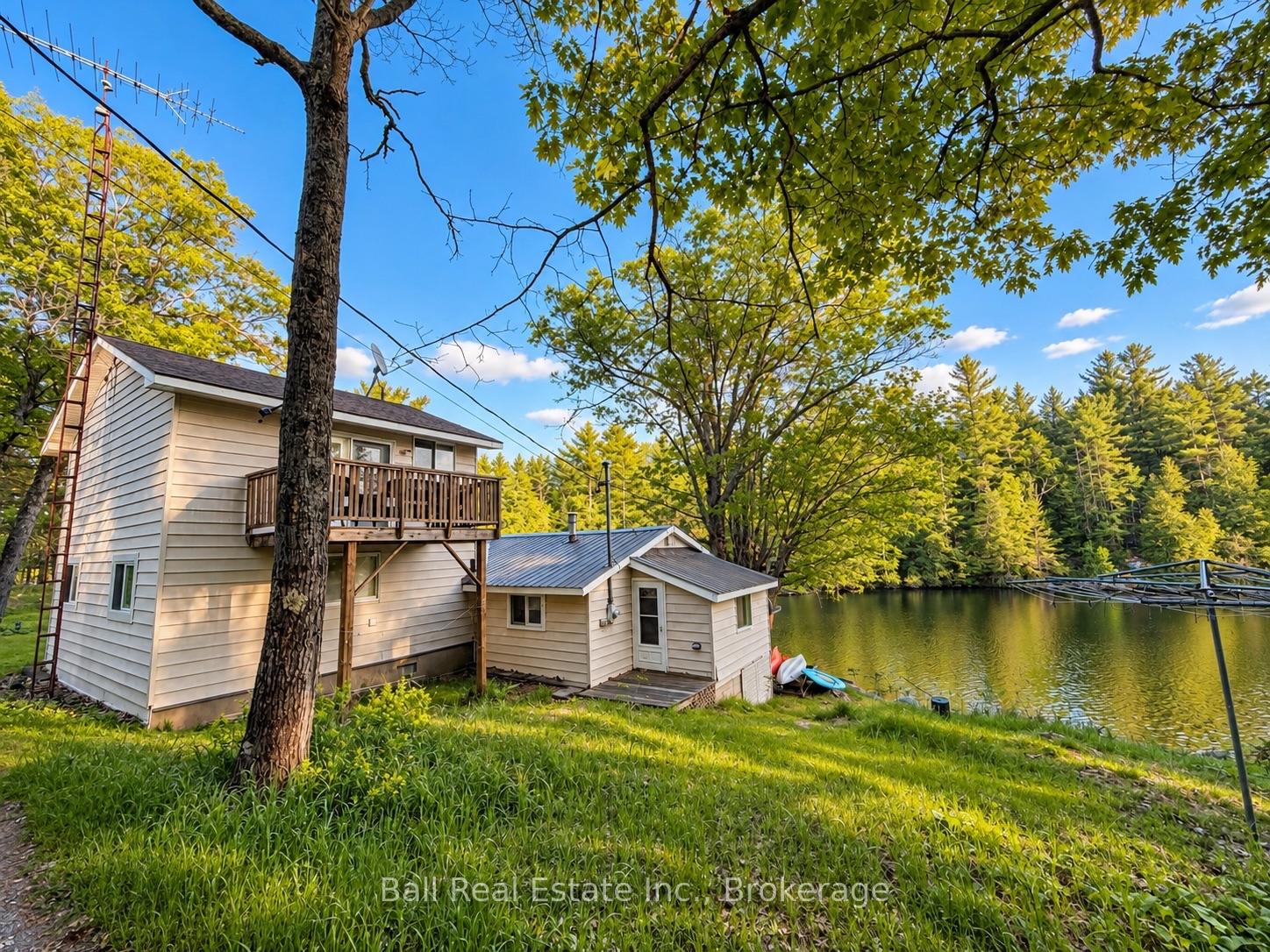 Photo 4 of 1089 Cedar Crest Lane, Frontenac, Frontenac North — HOMEH