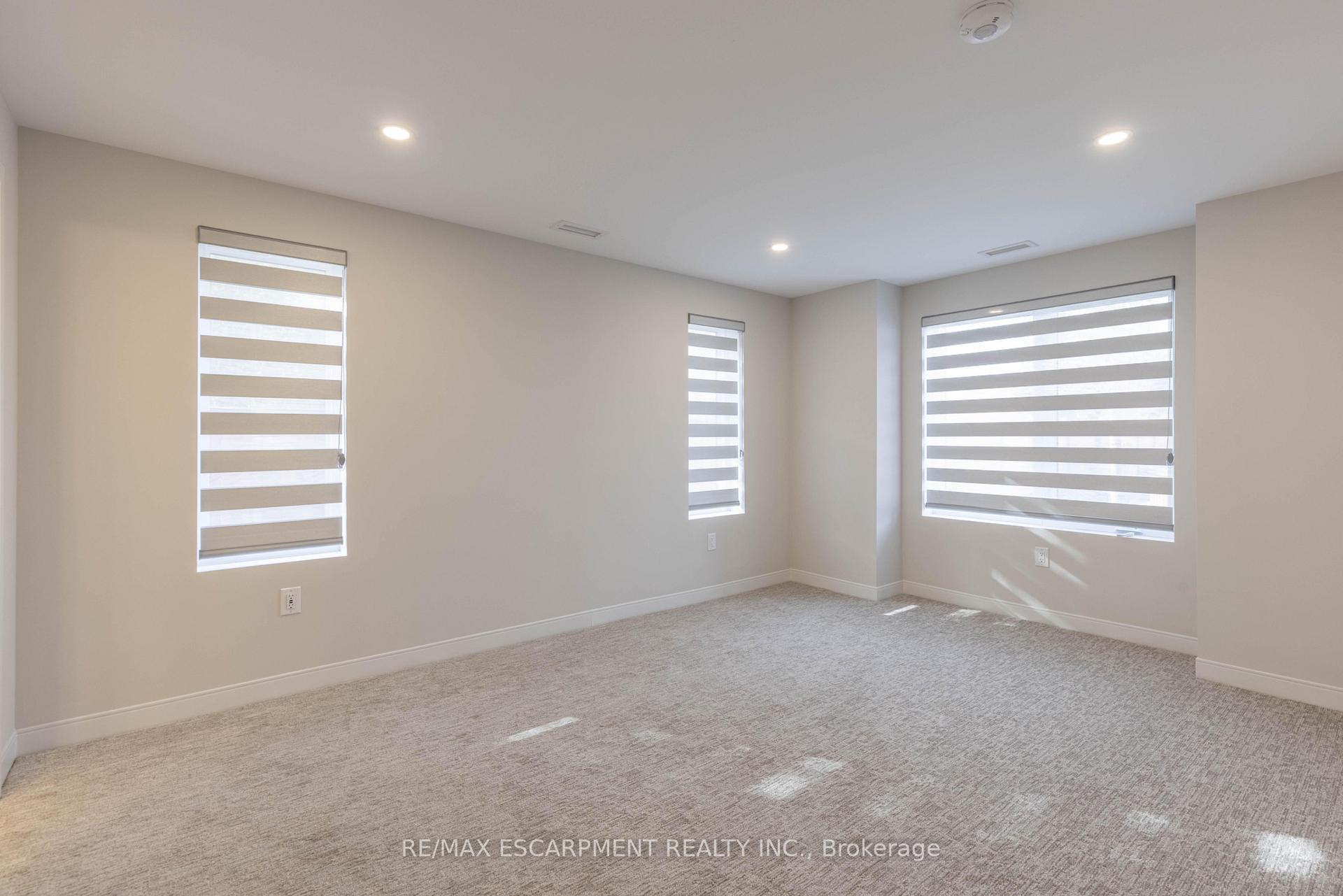 Photo 13 of Unit 107, 123 Lincoln Street, Welland, Broadway — HOMEH