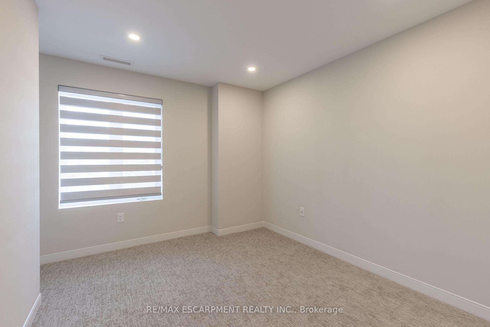 Photo 17 of Unit 107, 123 Lincoln Street, Welland, Broadway — HOMEH
