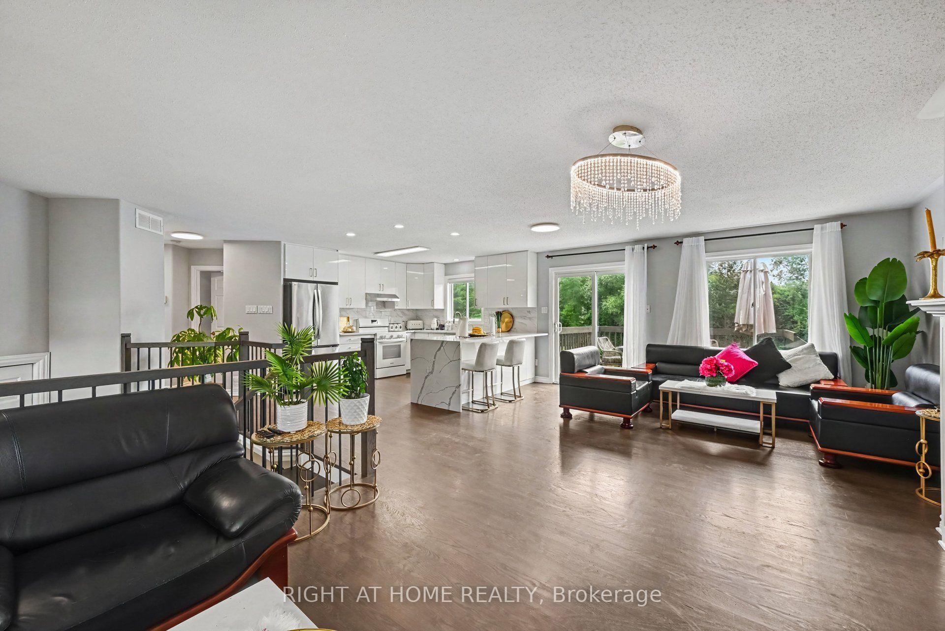 Photo 3 of 1588 Scottanne Street, Ottawa, Greely — HOMEH
