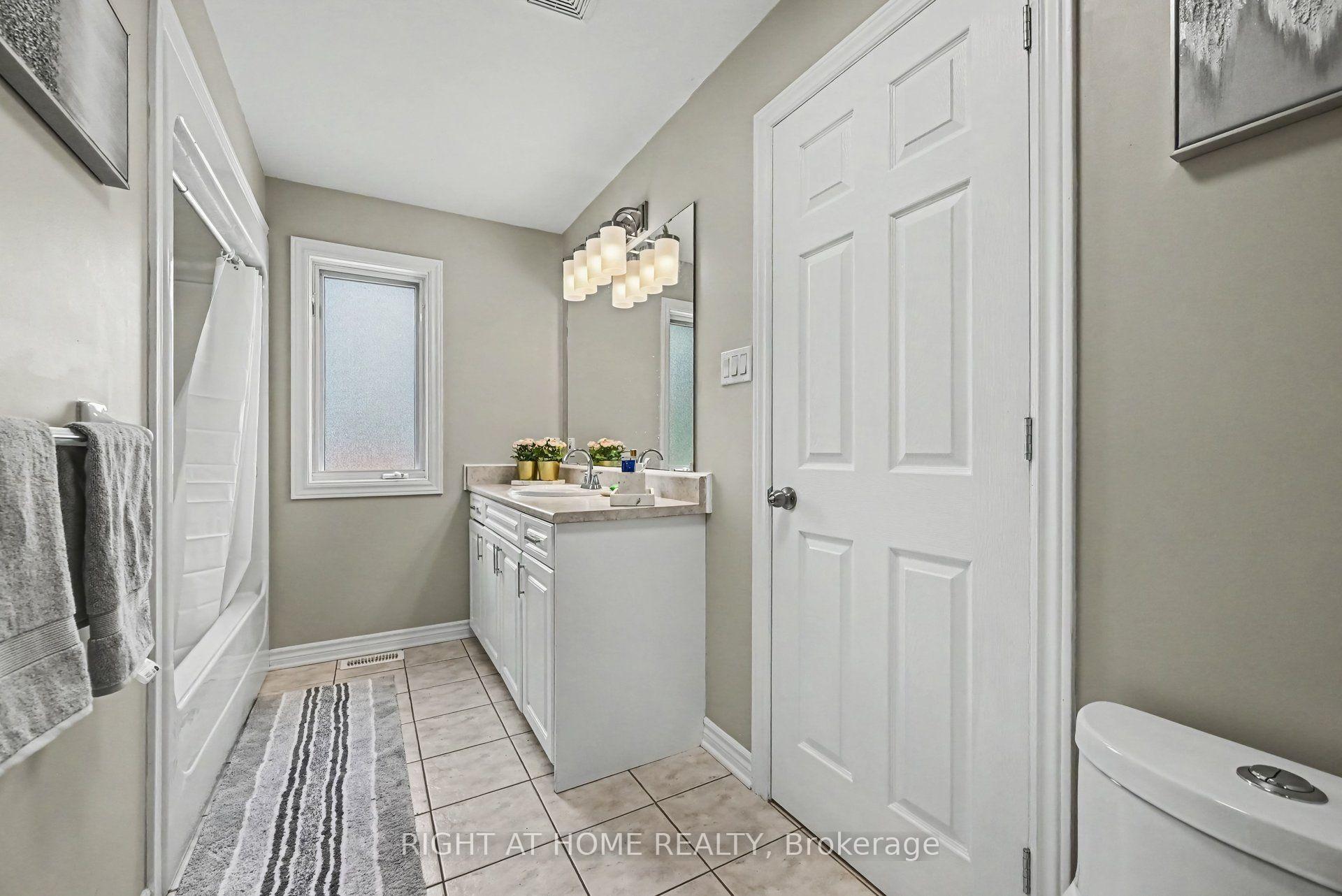 Photo 15 of 1588 Scottanne Street, Ottawa, Greely — HOMEH