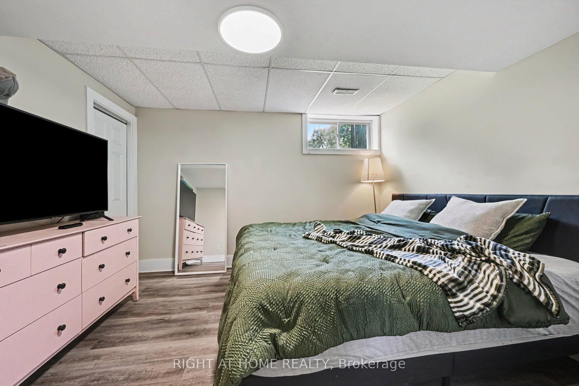 Photo 23 of 1588 Scottanne Street, Ottawa, Greely — HOMEH