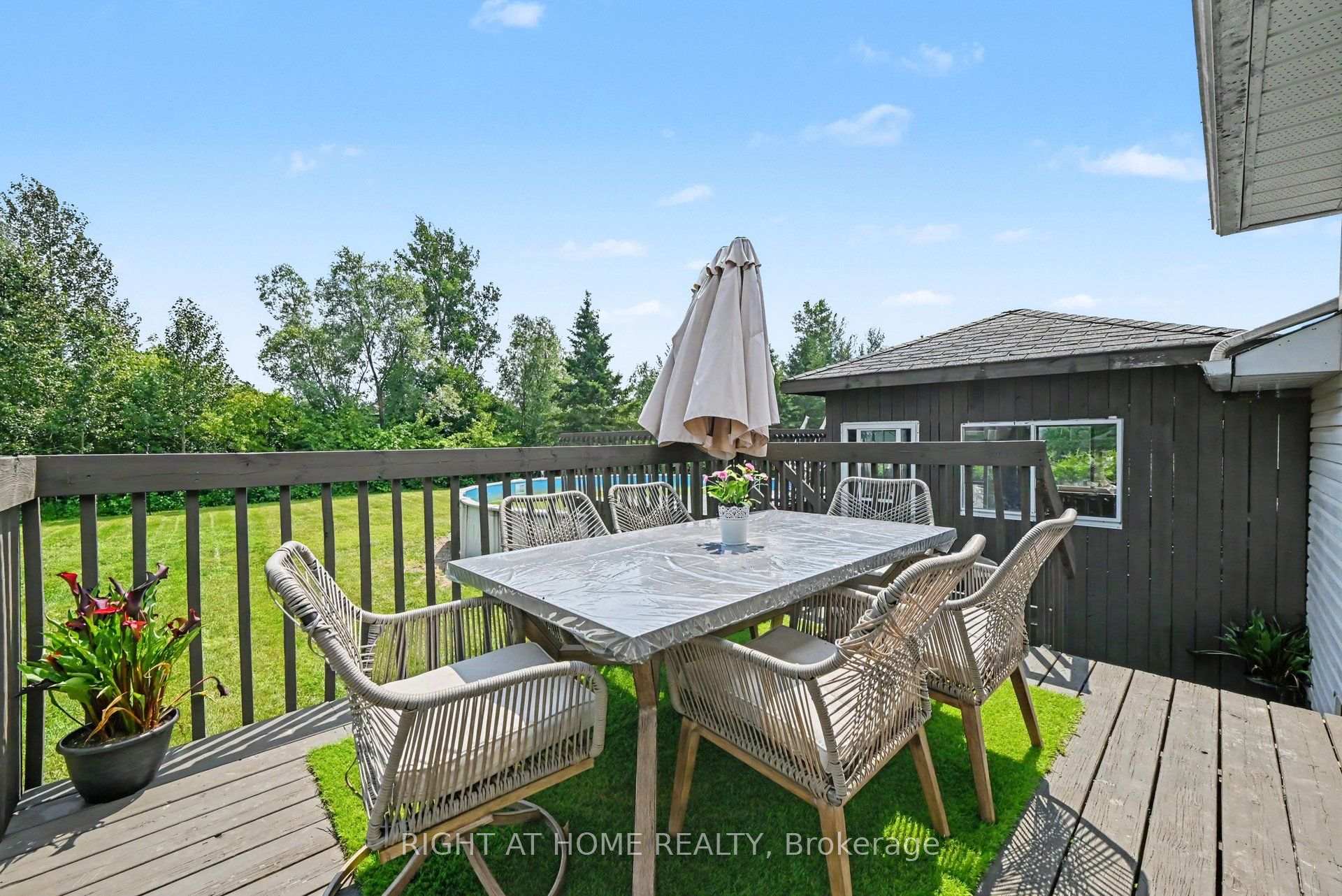 Photo 27 of 1588 Scottanne Street, Ottawa, Greely — HOMEH