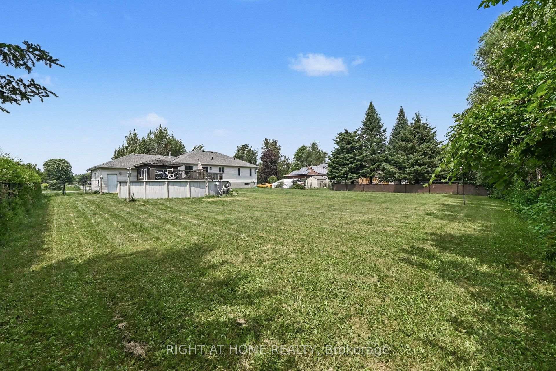 Photo 29 of 1588 Scottanne Street, Ottawa, Greely — HOMEH