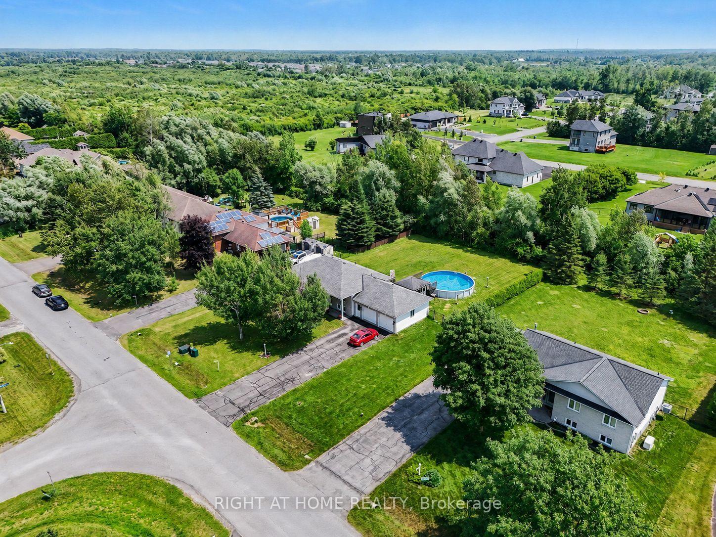 Photo 31 of 1588 Scottanne Street, Ottawa, Greely — HOMEH