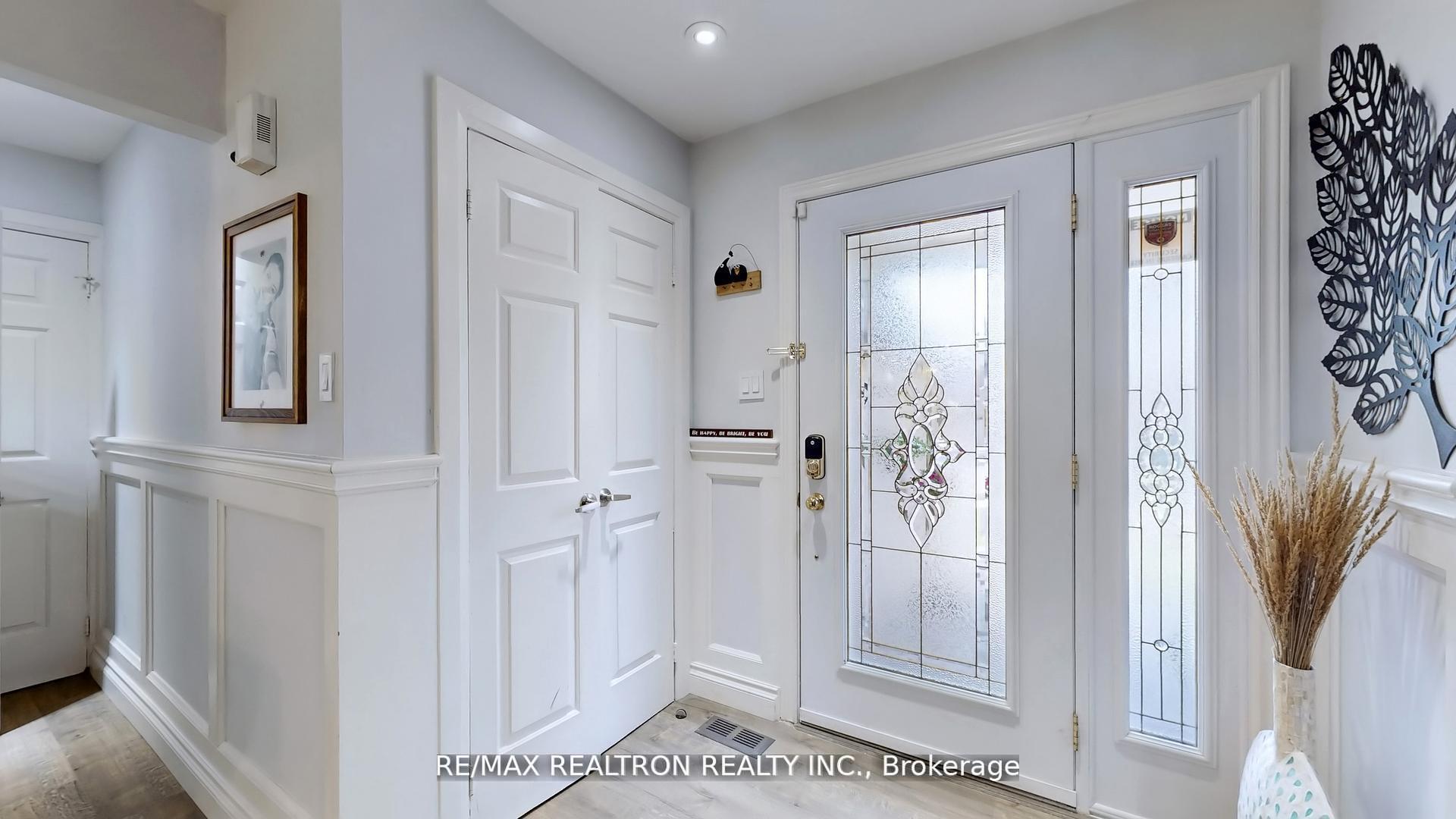 Photo 2 of 200 Mccaffrey Road, Newmarket, Glenway Estates — HOMEH