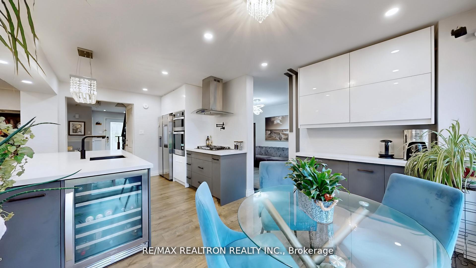 Photo 10 of 200 Mccaffrey Road, Newmarket, Glenway Estates — HOMEH