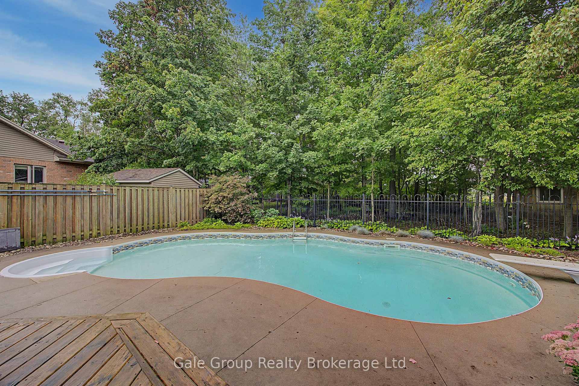 Photo 4 of 65 Wintergreen Crescent, Norfolk, Delhi — HOMEH