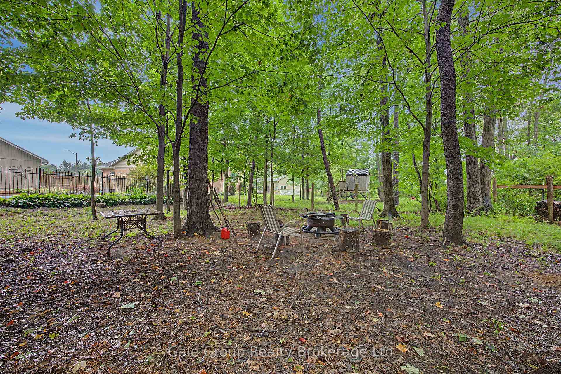 Photo 9 of 65 Wintergreen Crescent, Norfolk, Delhi — HOMEH