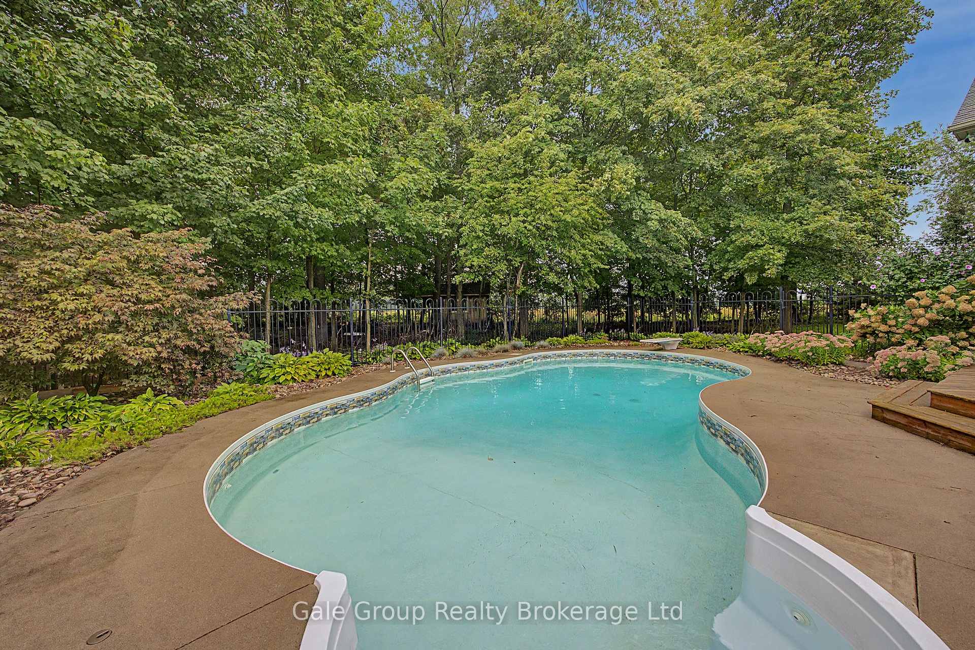 Photo 10 of 65 Wintergreen Crescent, Norfolk, Delhi — HOMEH